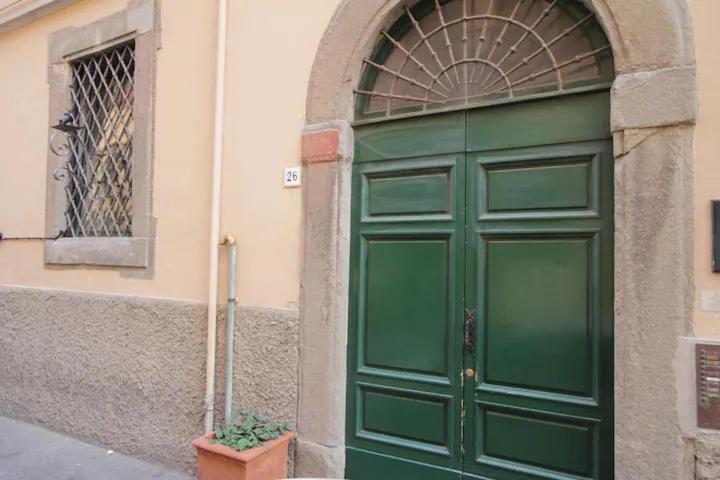 Accogliente Mansarda Nel Cuore Dell Antica Livorno Apartment Екстериор снимка
